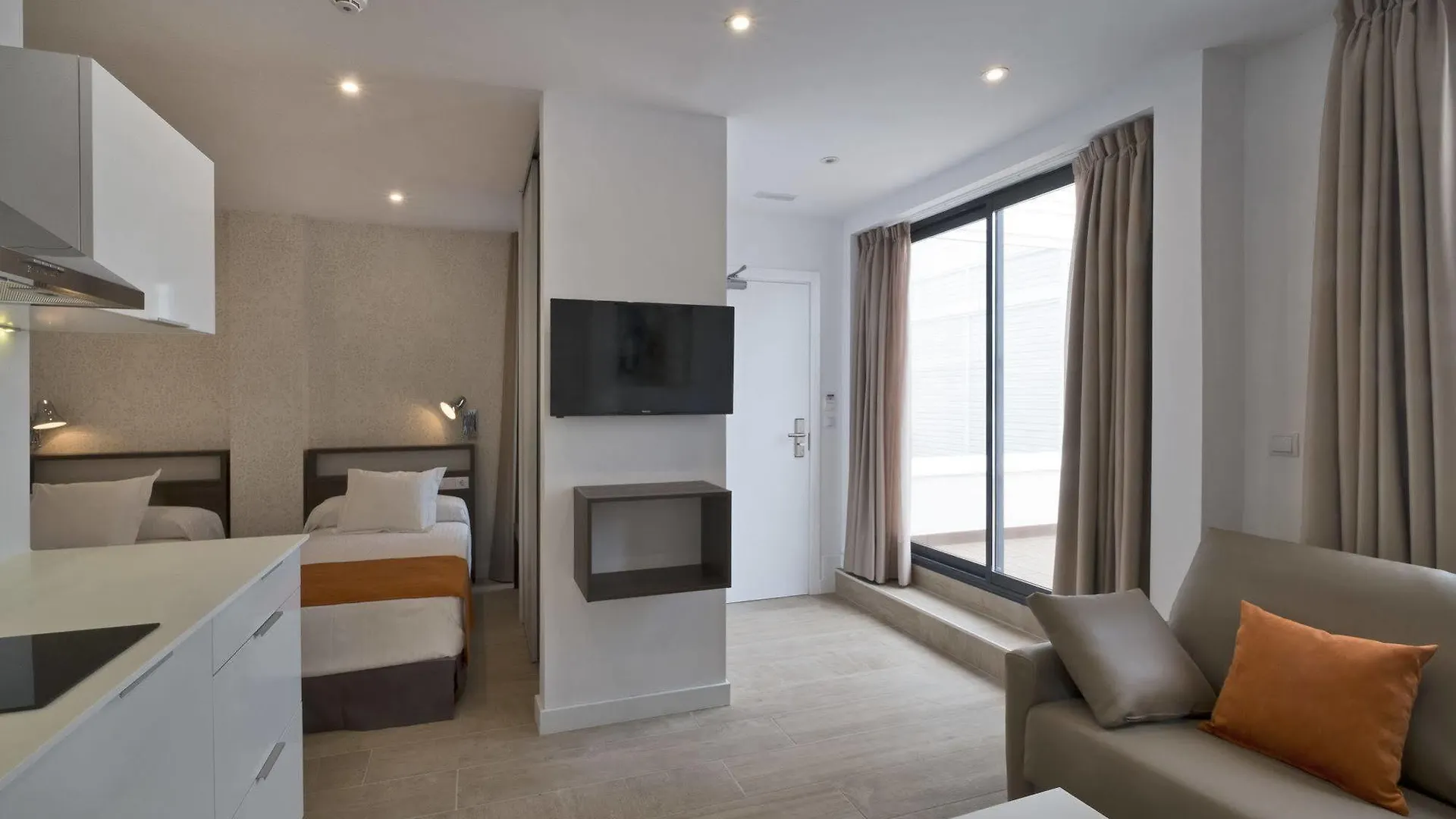 Apartamentos Maier Kadyks 0*,  Hiszpania
